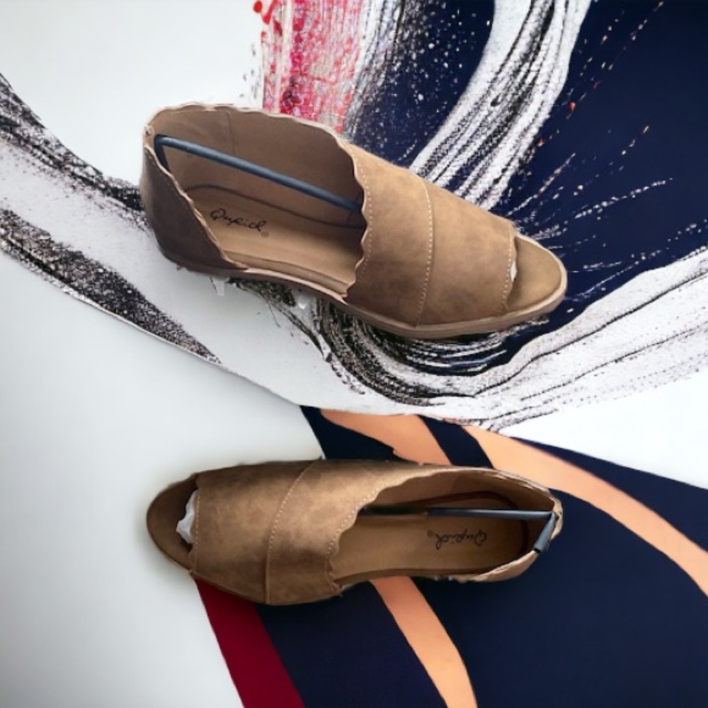 Flat shoes